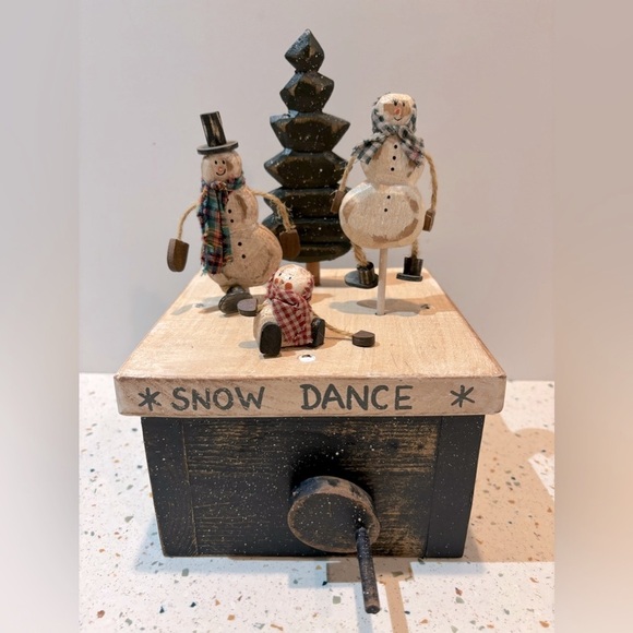 VTG‎ 90s Holiday Christmas Snow Dance, Let it Snow, Snowman Family Wooden Decor - Picture 3 of 8
